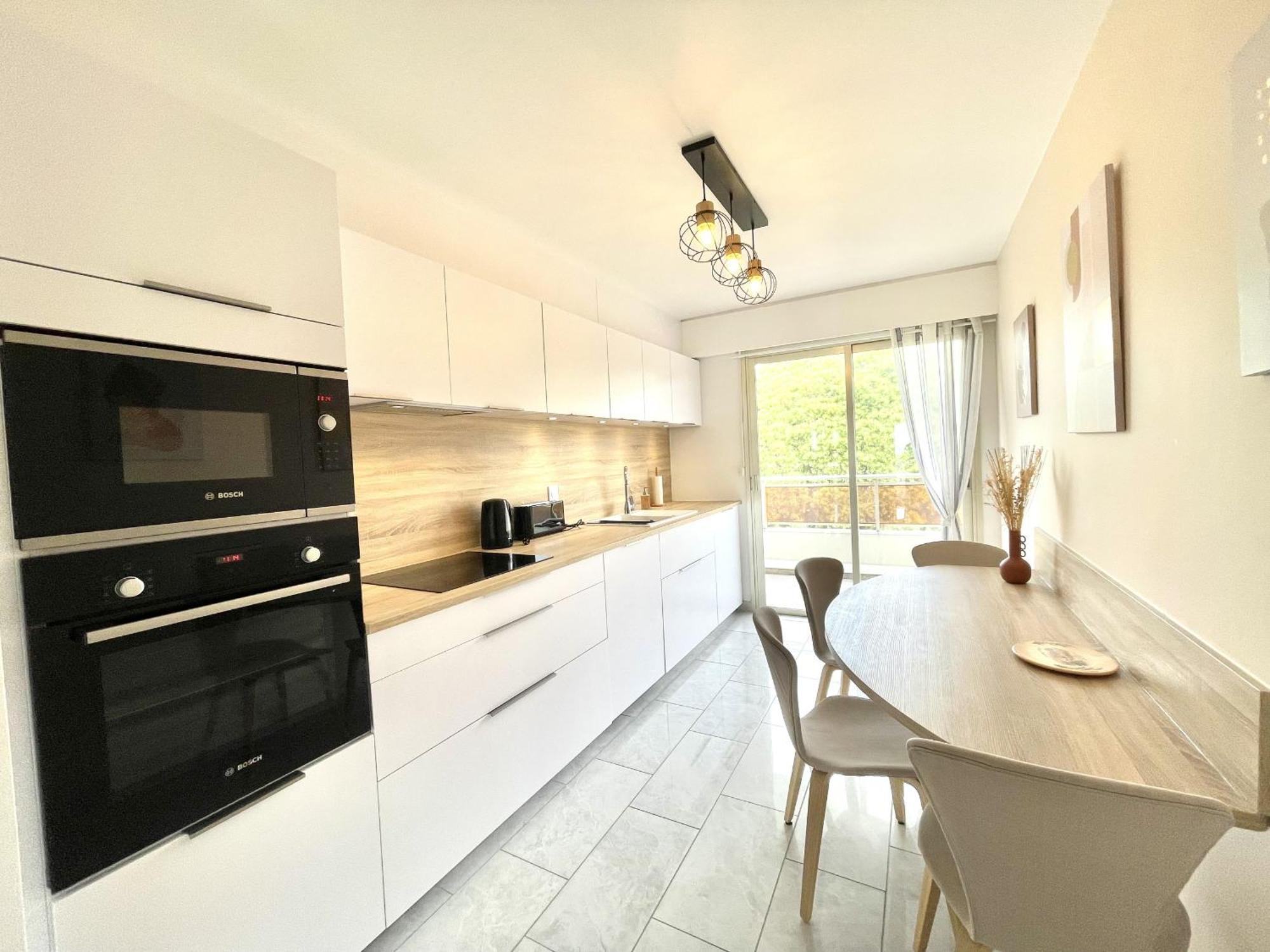 Vezelay 3 Luxury 3 Bedrooms, By Welcome To Apartment
