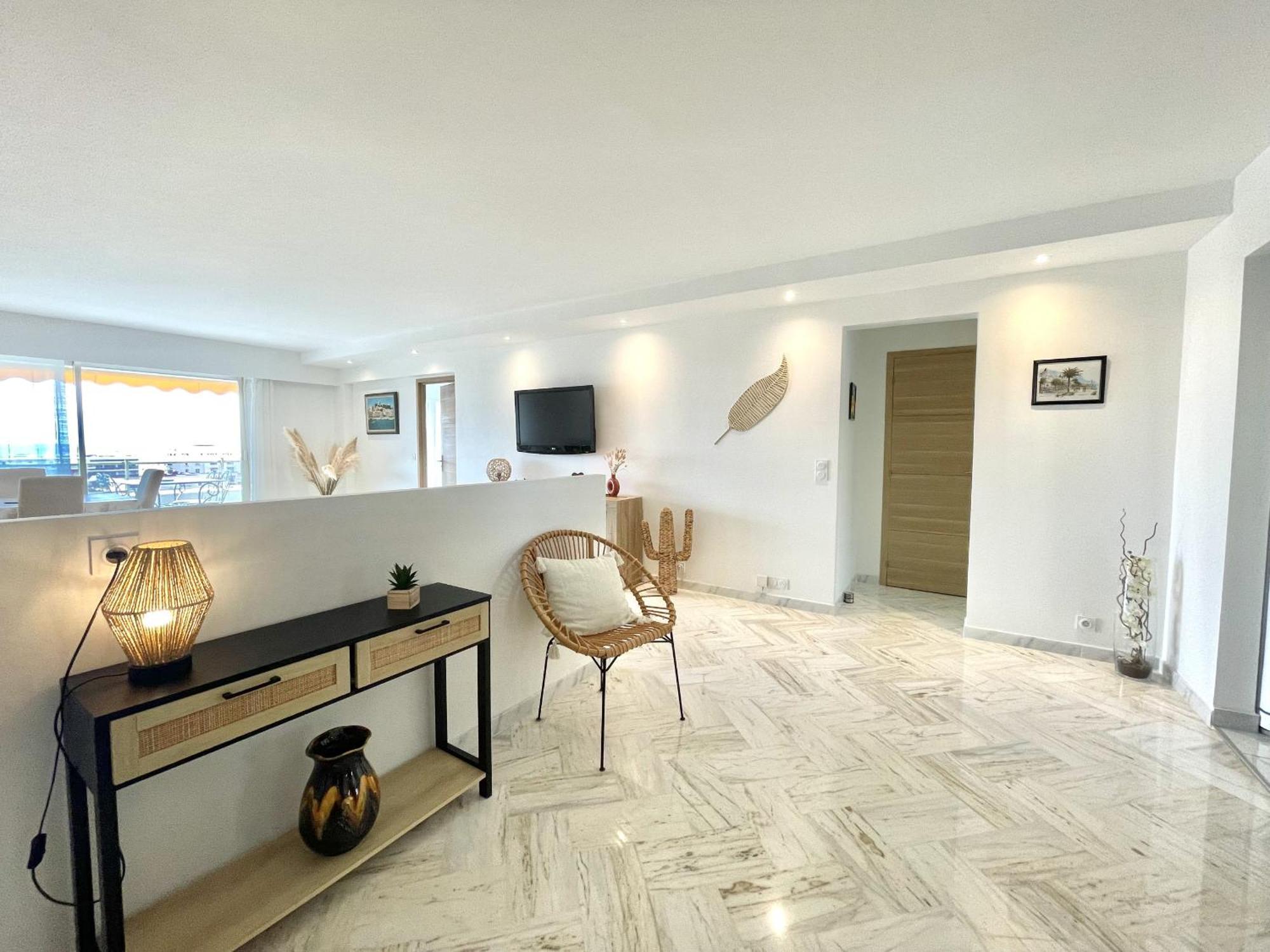 Apartment Vezelay 3 Luxury 3 Bedrooms, By Welcome To *
